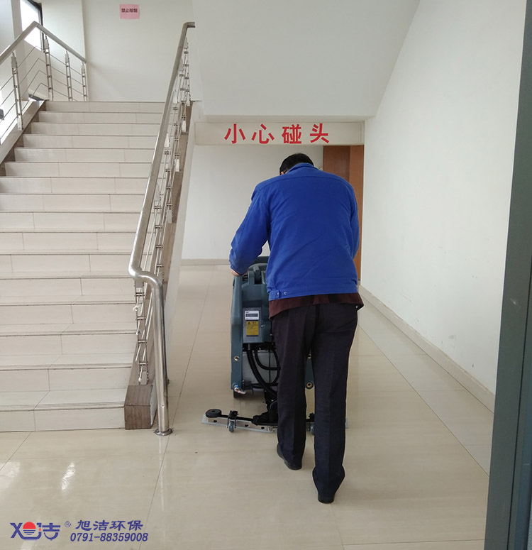 学校宿舍物业保洁-学校洗地机